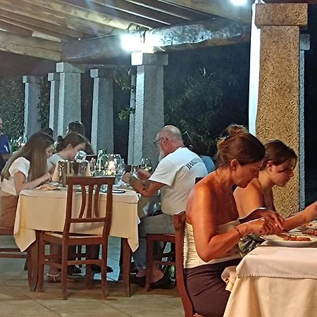 Hotel Lu Baroni Budoni Kültér fotó