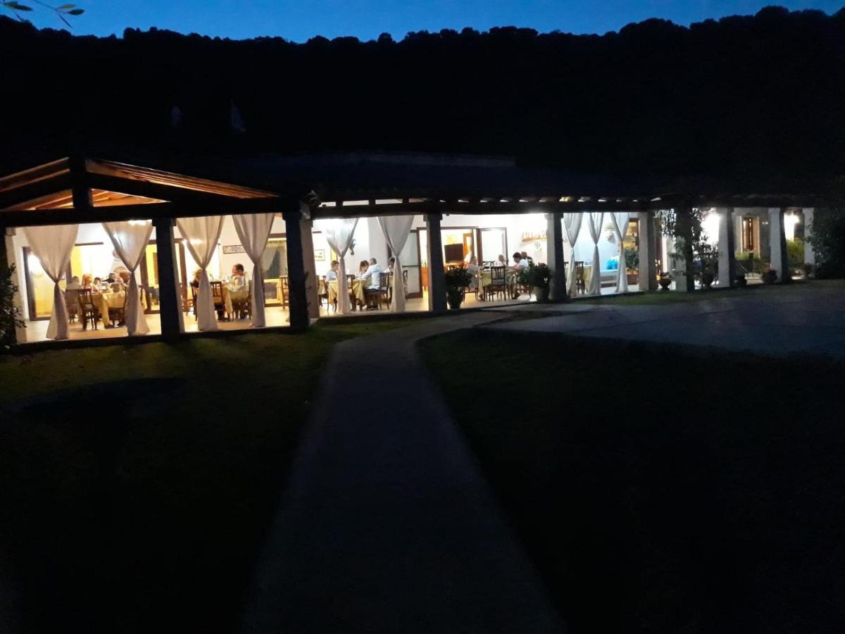 Hotel Lu Baroni Budoni Kültér fotó