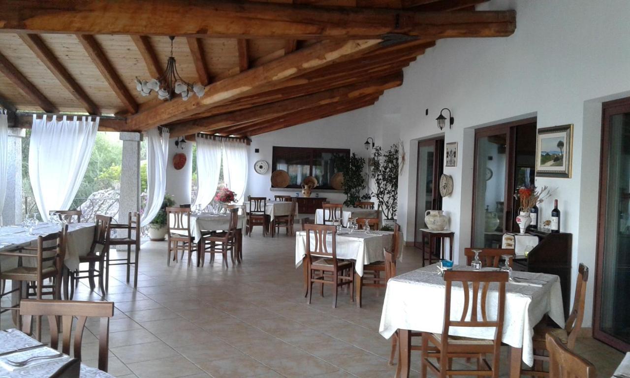 Hotel Lu Baroni Budoni Kültér fotó