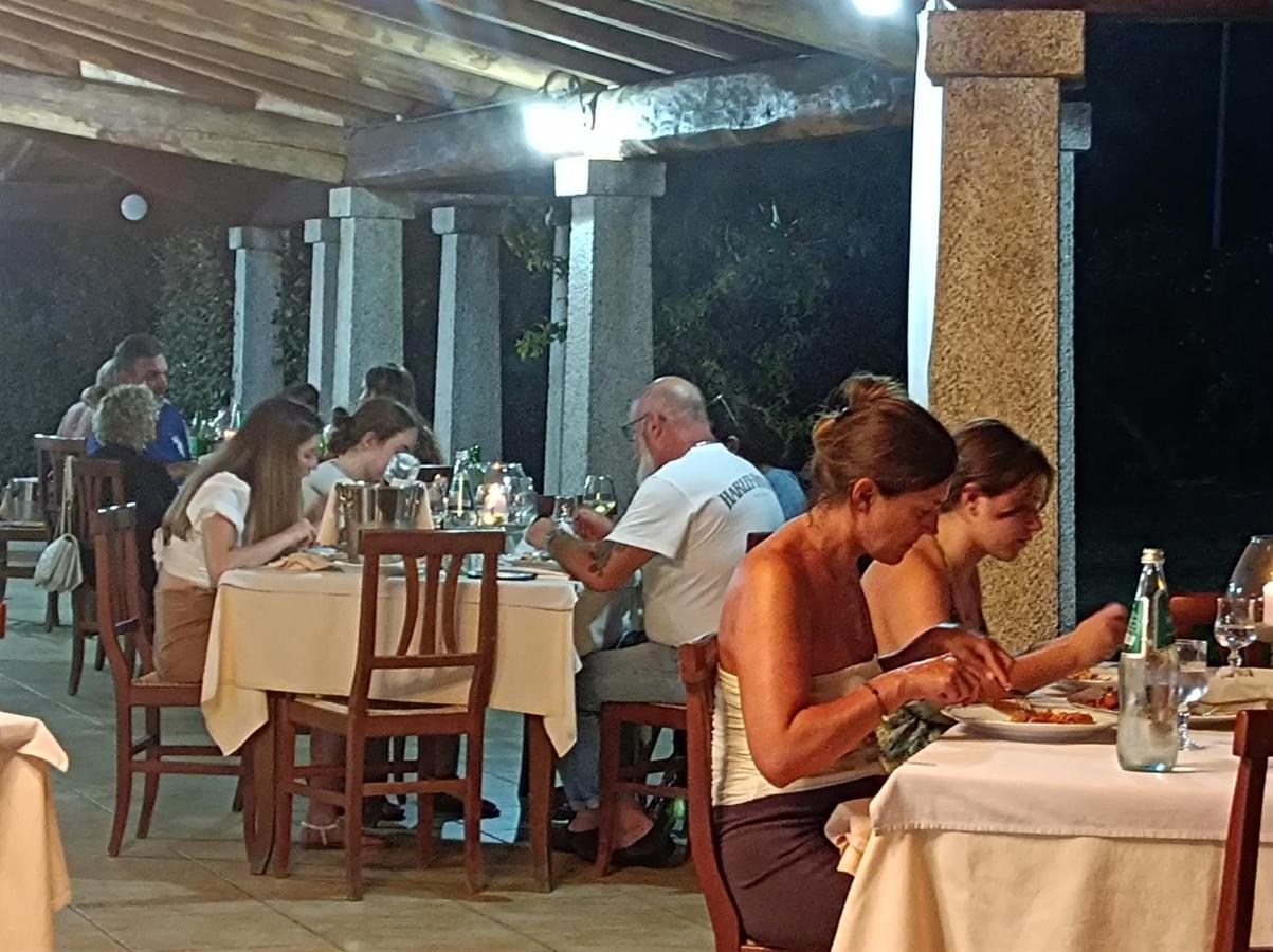 Hotel Lu Baroni Budoni Kültér fotó